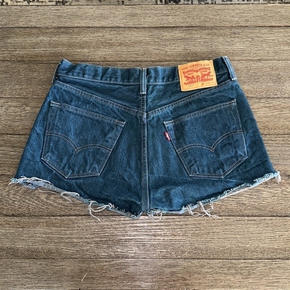 Levi’s White Oak Cone Denim Diy Cutoff Shorts - Picture 2 of 11